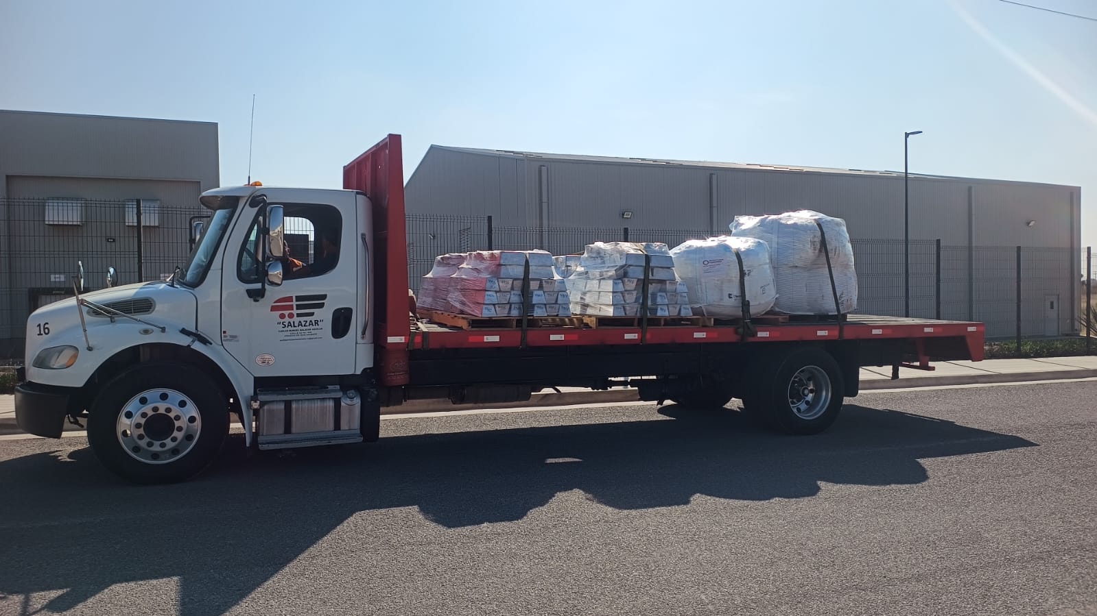 Distribución y venta de materiales para fundición