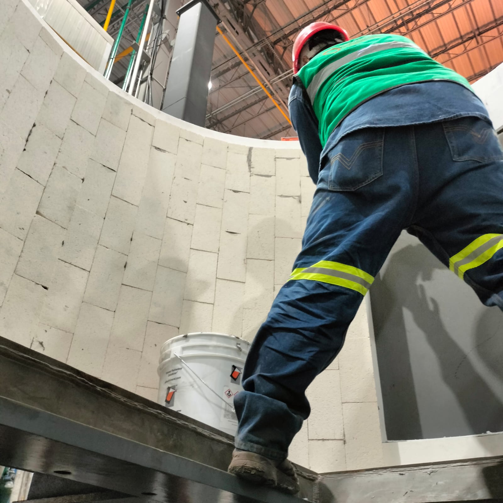 Detalle de instalación de refractario 3